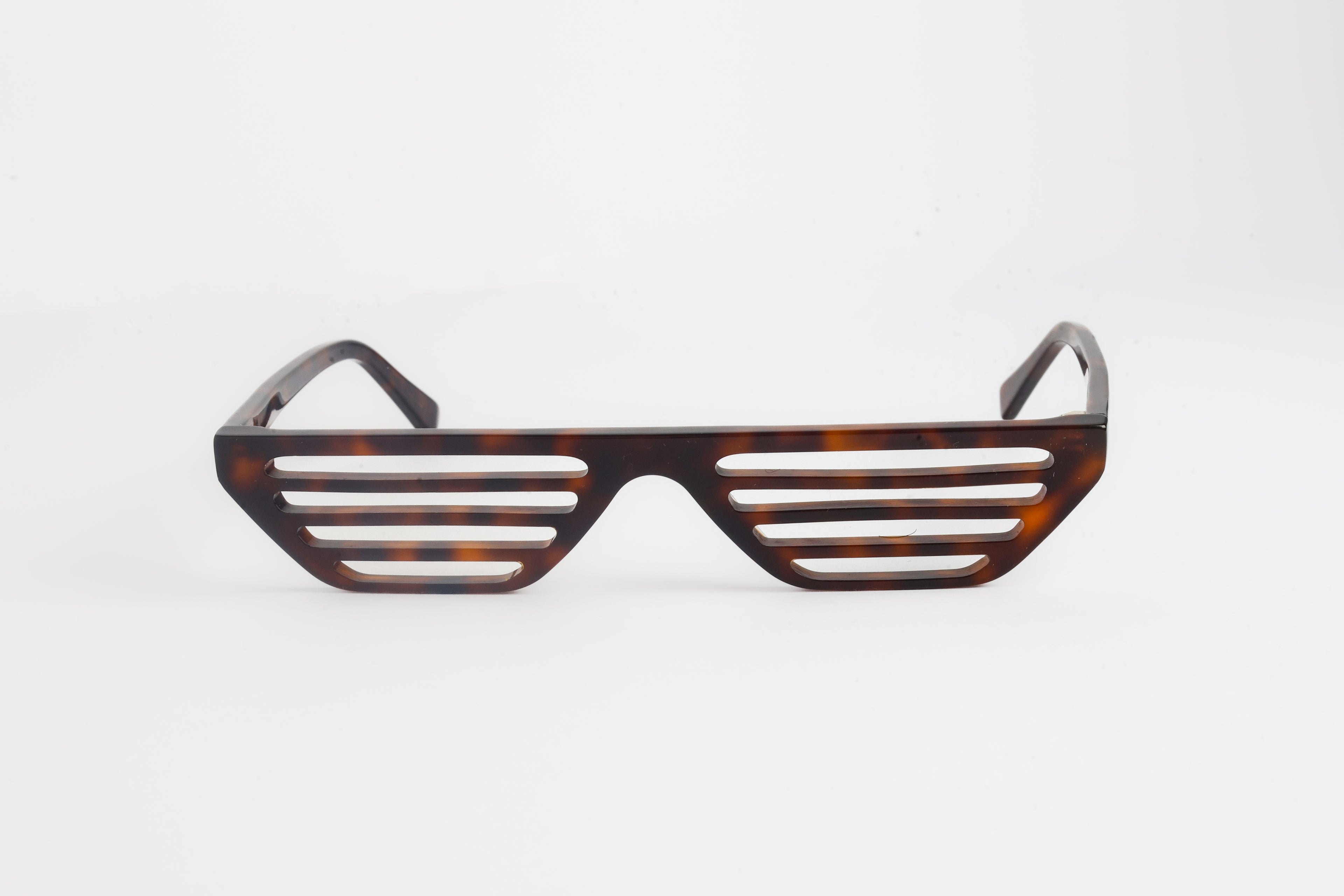 Vanella Shutter Shades 2.0 | Tortoiseshell Cat-Eye Statement Sunglasses