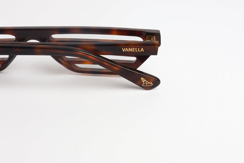 Vanella Shutter Shades 2.0 | Tortoiseshell Cat-Eye Statement Sunglasses