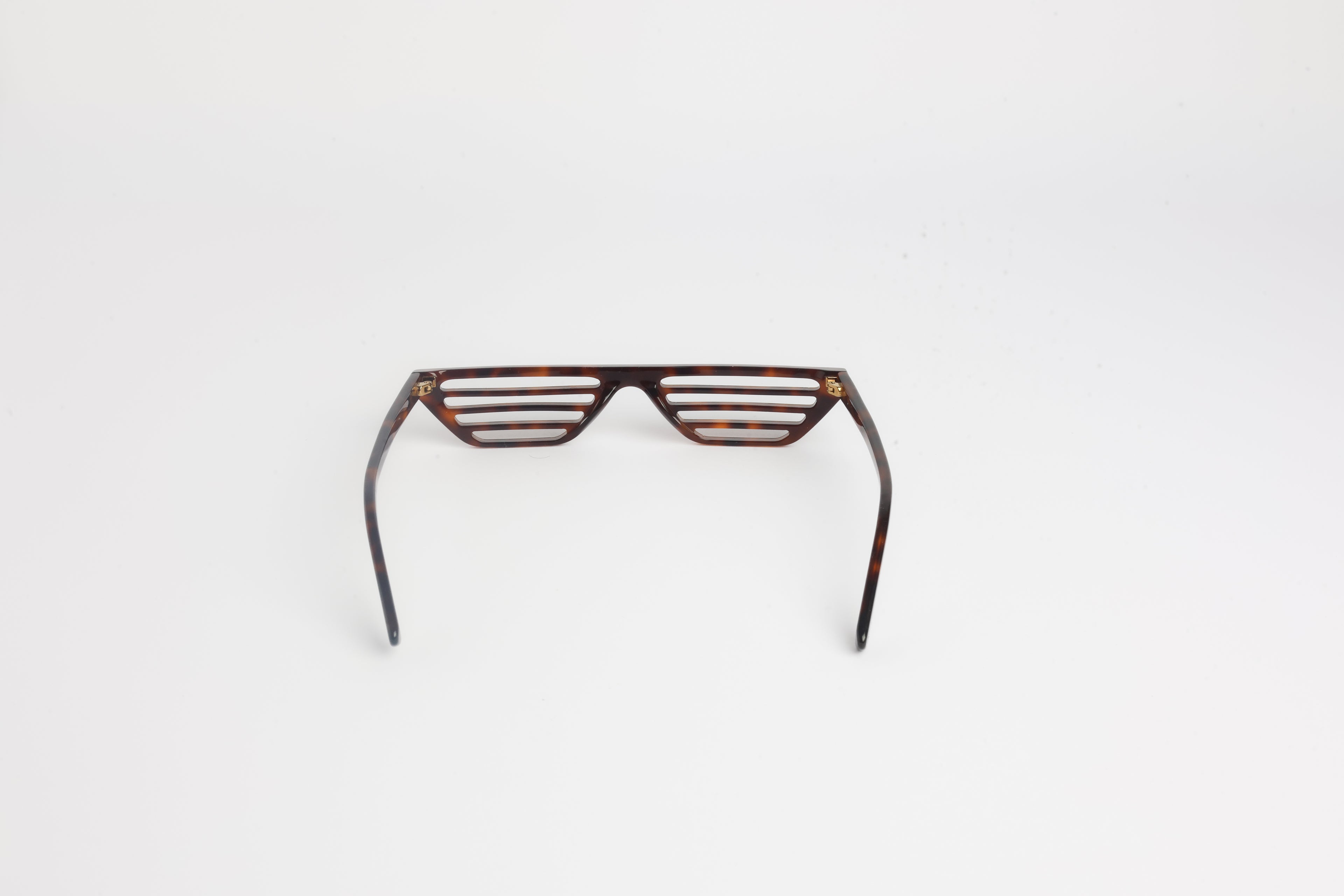 Vanella Shutter Shades 2.0 | Tortoiseshell Cat-Eye Statement Sunglasses