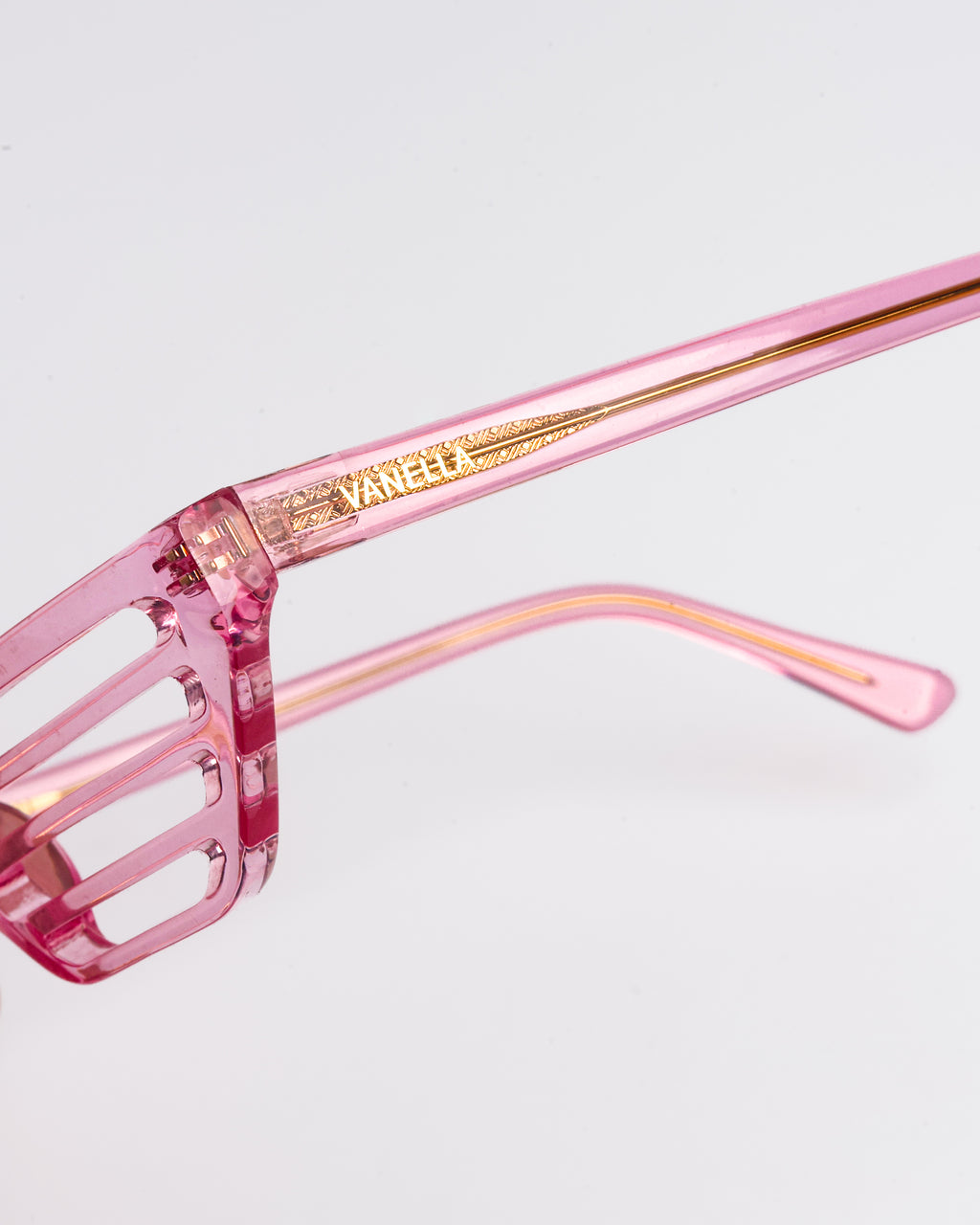 Vanella Shutter Shades 2.0 | Pink Lemonade Lucite Cat-Eye Statement Sunglasses