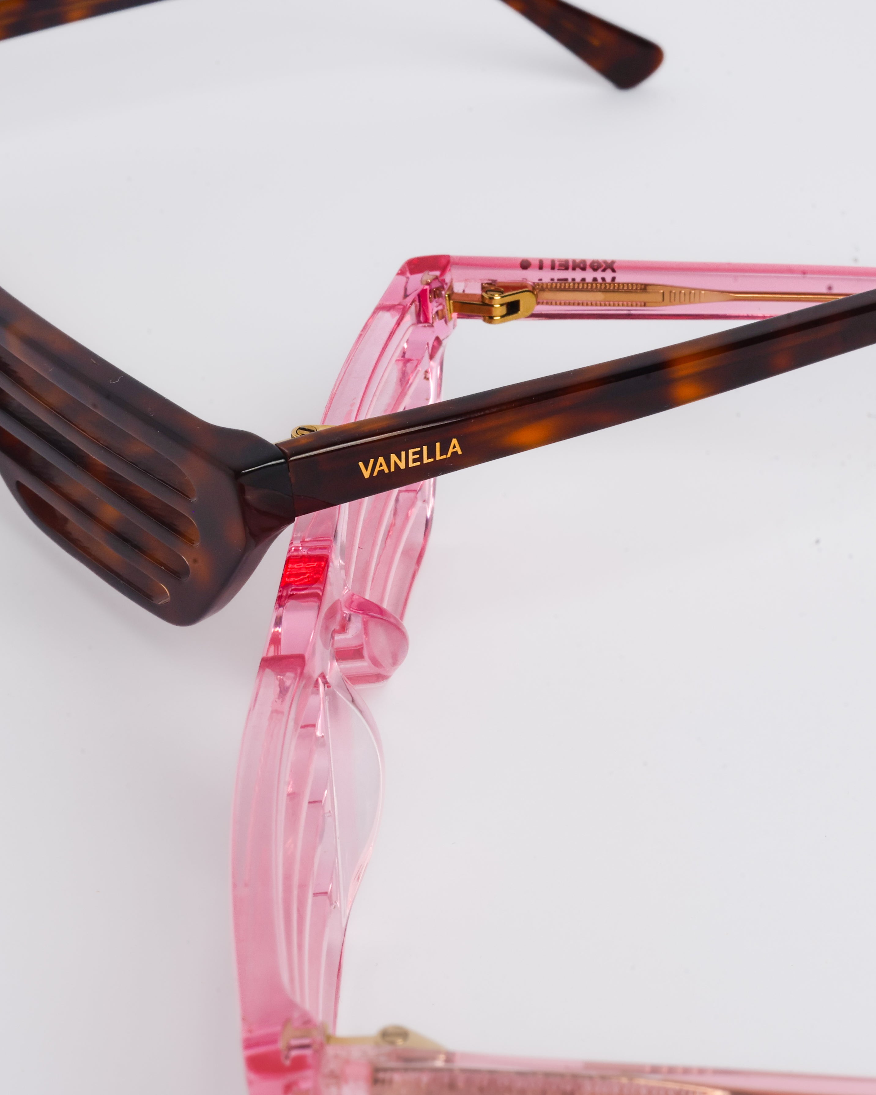 Vanella Shutter Shades 2.0 | Pink Lemonade Lucite Cat-Eye Statement Sunglasses
